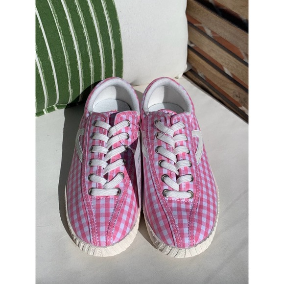 pink gingham tretorns